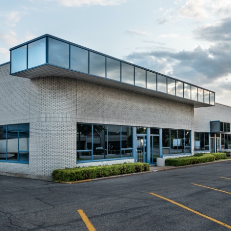 Outside view of Englewood dental office building